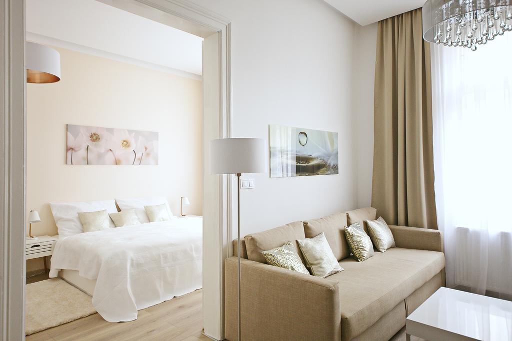 Luxury Center Apt. Charles Bridge Walking Distance Prága Kültér fotó