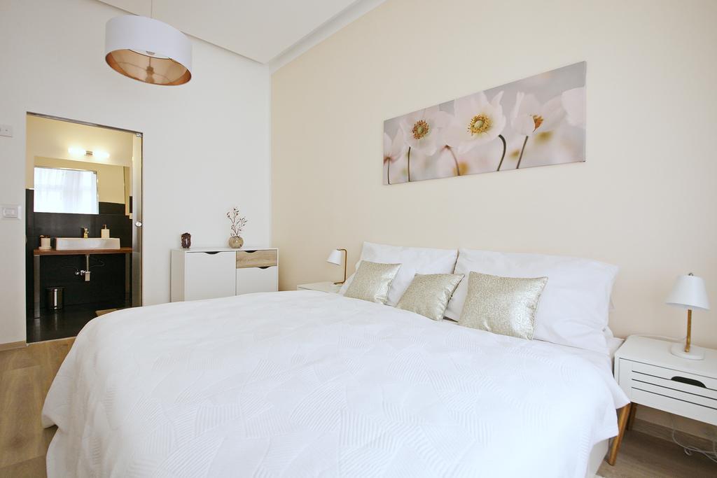 Luxury Center Apt. Charles Bridge Walking Distance Prága Kültér fotó